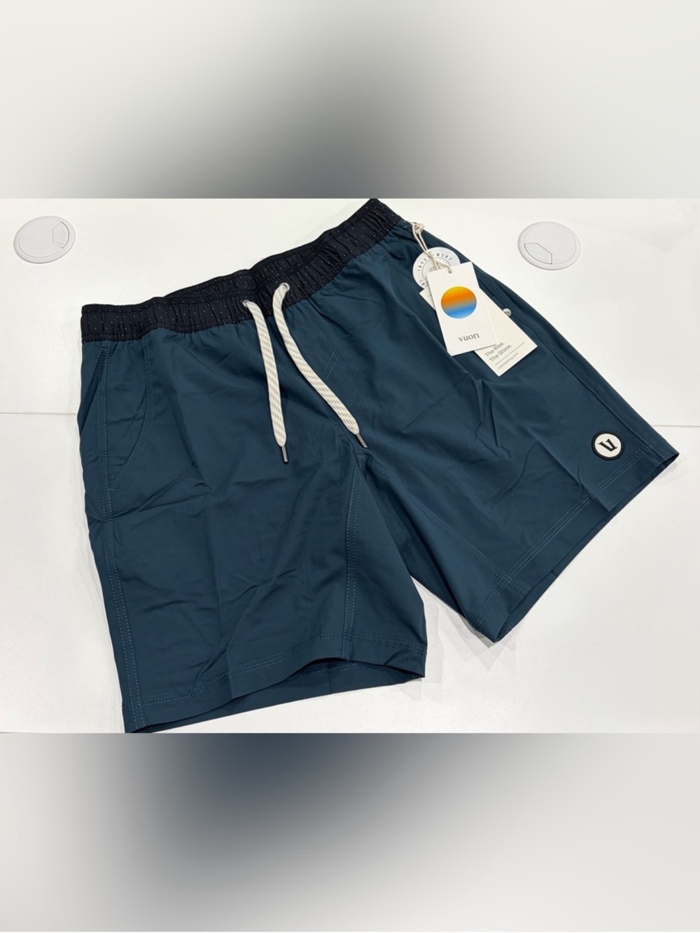 Vuori Men's Small Kore Short Lined 7" Inseam Indigo Blue NWT Builtin Boxer Brief